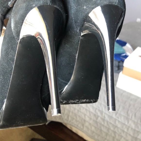 Carlos by Carlos Santana Black Suede Heels Size 9 - Picture 5 of 5